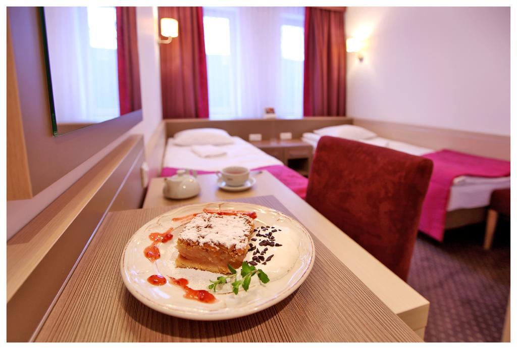 Arche Hotel Siedlce Kültér fotó